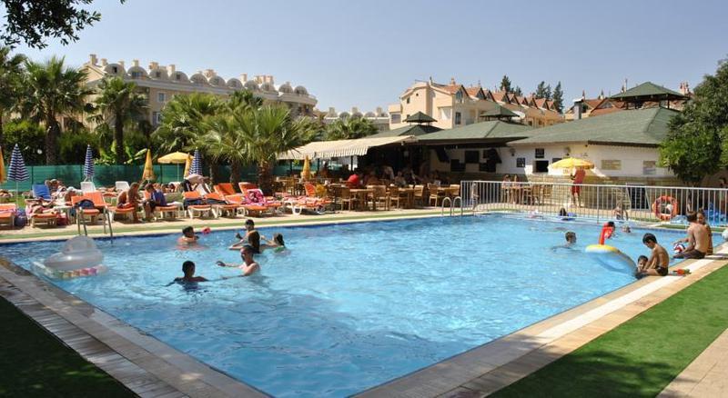 Club Dena Aparthotel Marmaris Exterior photo